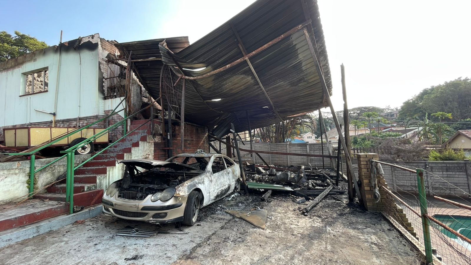 KZN COGTA MEC HAILS HEROES FOR DARING RESCUE OF ELDERLY COUPLE IN MONTCLAIR BLAZE